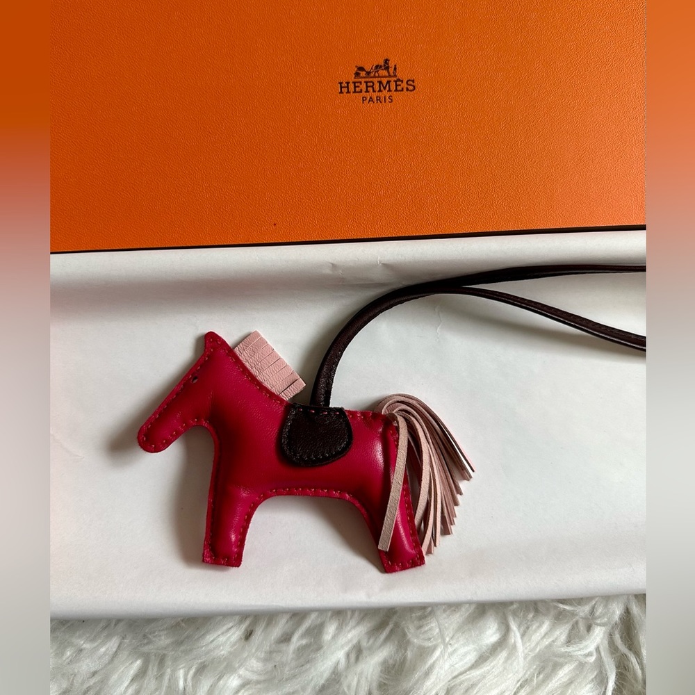 *SOLD* HERMES RODEO GRIGRI BAG PM PINK ROSE SAKURA FRAMBOISE ROUGE SELLIER